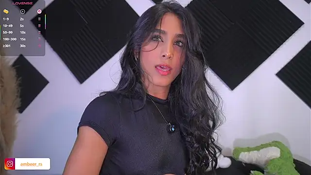 Snapshot of Ambeer_Rousess chatting on 10/10/25, 02:43 Ambeer Rousess online show from 10/10/25, 02:43