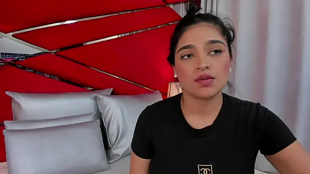 AdeleGray online show from 02/03/25, 06:17