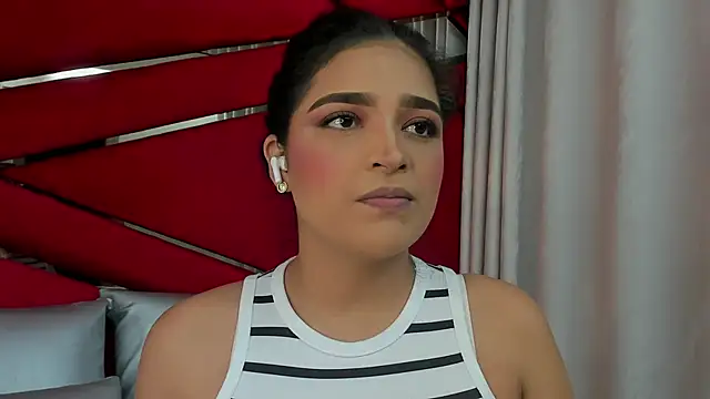 AdeleGray online show from 02/04/25, 11:49