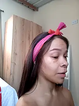 sofiaVelez01 online show from 12/17/24, 04:32