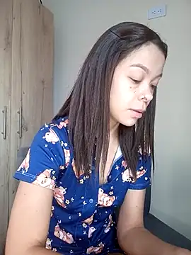 sofiaVelez01 online show from 12/27/24, 05:05