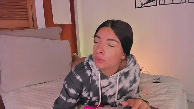 777AylinZ online show from 10/23/25, 11:53