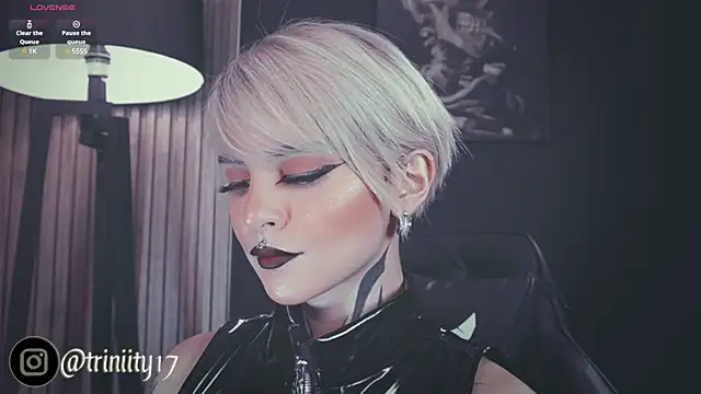 Snapshot of Trinity___s chatting on 12/26/24, 04:36 Trinity s online show from 12/26/24, 04:36