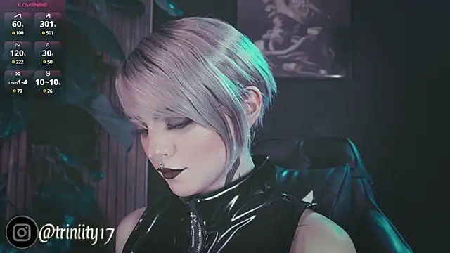 Snapshot of Trinity___s chatting on 01/03/25, 03:49 Trinity s online show from 01/03/25, 03:49