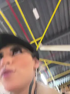 Snapshot of Trinity___s chatting on 01/27/25, 06:41 Trinity s online show from 01/27/25, 06:41