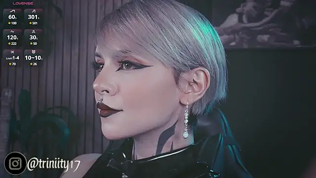 Snapshot of Trinity___s chatting on 02/04/25, 01:38 Trinity s online show from 02/04/25, 01:38