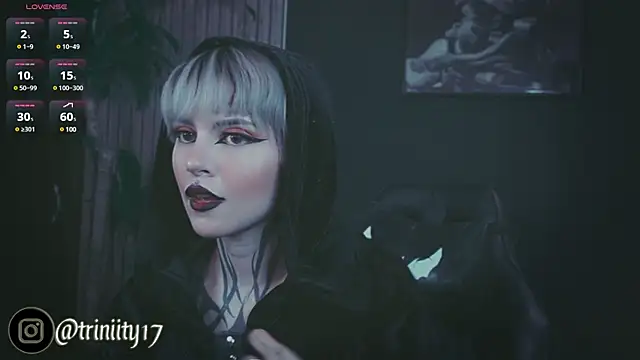 Snapshot of Trinity___s chatting on 02/10/25, 06:35 Trinity s online show from 02/10/25, 06:35