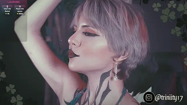 Snapshot of Trinity___s chatting on 03/19/25, 01:43 Trinity s online show from 03/19/25, 01:43