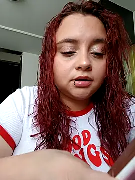 Snapshot of CURVY-HORNY chatting on 05/11/26, 09:12 CURVY-HORNY online show from 05/11/26, 09:12
