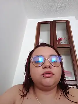 Snapshot of CURVY-HORNY chatting on 05/29/26, 09:13 CURVY-HORNY online show from 05/29/26, 09:13