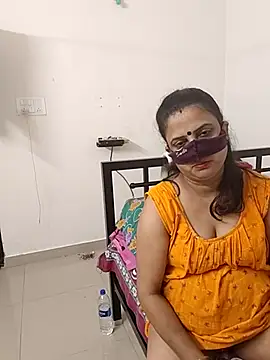 Cute-manisha online show from 10/15/25, 04:01