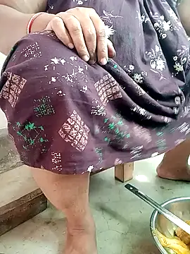 Hotty-rumi online show from 02/01/26, 07:18