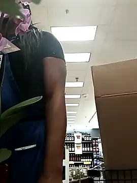 Snapshot of kobrashekyng chatting on 11/15/25, 06:48 kobrashekyng online show from 11/15/25, 06:48