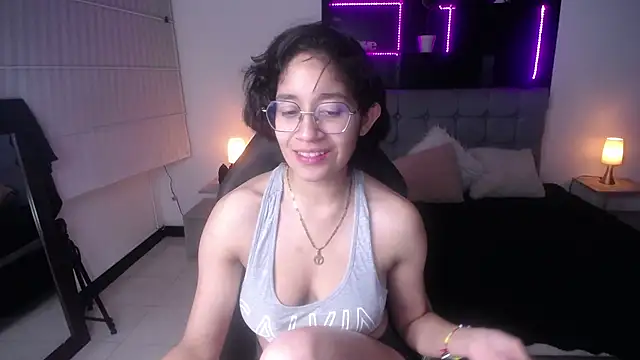 Snapshot of Lili_Gomez_ chatting on 03/15/25, 02:55 Lili Gomez online show from 03/15/25, 02:55
