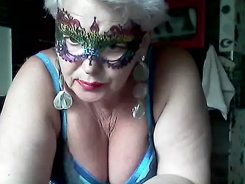 Lisa Suzie online show from 06/03/26, 02:33