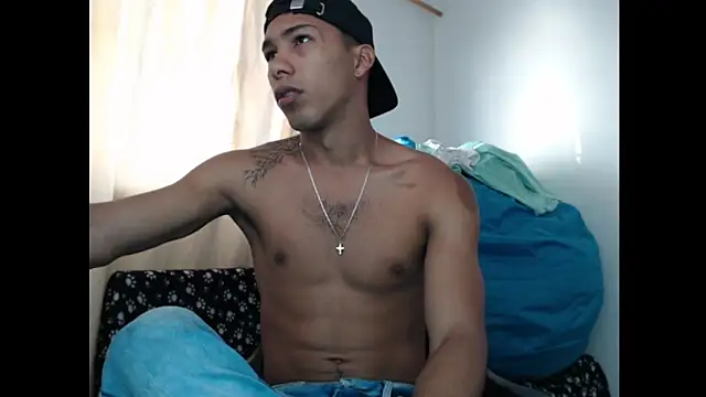 Snapshot of maximo_vega_newv chatting on 12/10/24, 11:43 maximo vega newv online show from 12/10/24, 11:43