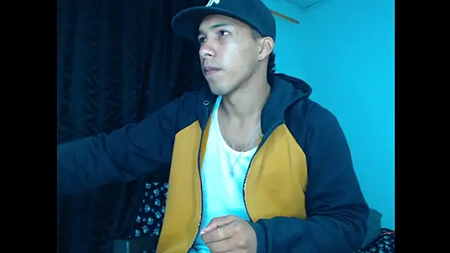 Snapshot of maximo_vega_newv chatting on 12/14/24, 10:34 maximo vega newv online show from 12/14/24, 10:34