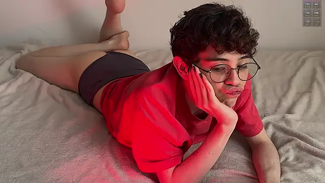 Snapshot of mapleg chatting on 11/14/25, 08:51 mapleg online show from 11/14/25, 08:51