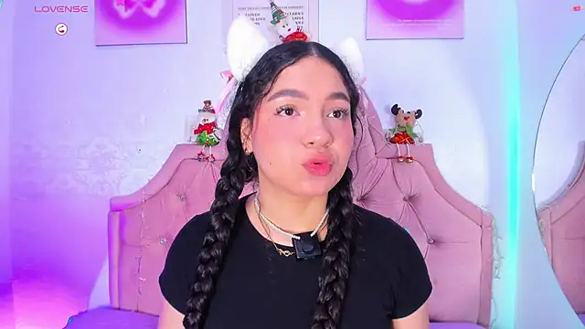 amandalee01 online show from 12/19/25, 02:02