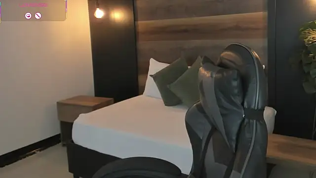 stephanya  online show from 03/20/26, 07:52