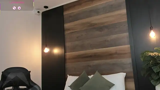 stephanya  online show from 03/28/26, 12:27