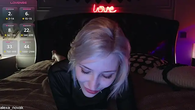 alexa novak online show from 02/27/25, 01:38