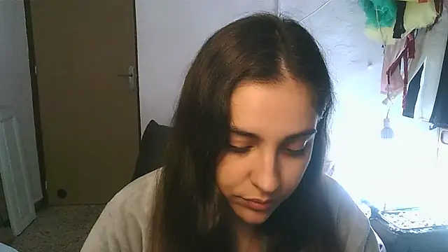 Snapshot of Ursumi1 chatting on 12/15/24, 08:25 Ursumi1 online show from 12/15/24, 08:25