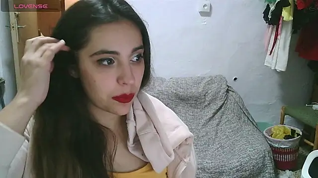 Snapshot of Ursumi1 chatting on 01/13/25, 07:21 Ursumi1 online show from 01/13/25, 07:21