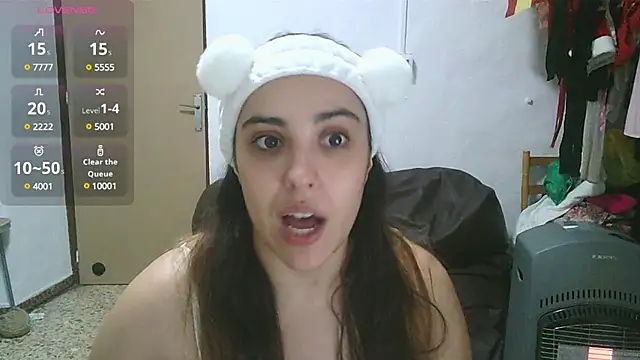 Snapshot of Ursumi1 chatting on 01/26/25, 07:31 Ursumi1 online show from 01/26/25, 07:31