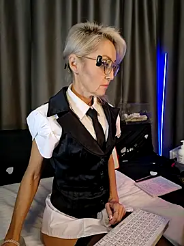 Milforja online show from 10/18/25, 06:48