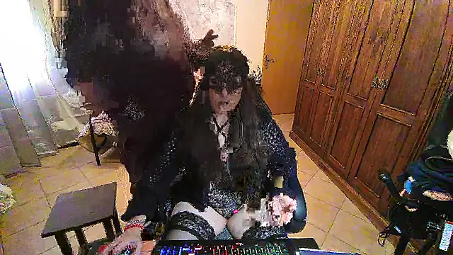 Snapshot of Ambra_Sensual chatting on 12/07/24, 12:35 Ambra Sensual online show from 12/07/24, 12:35