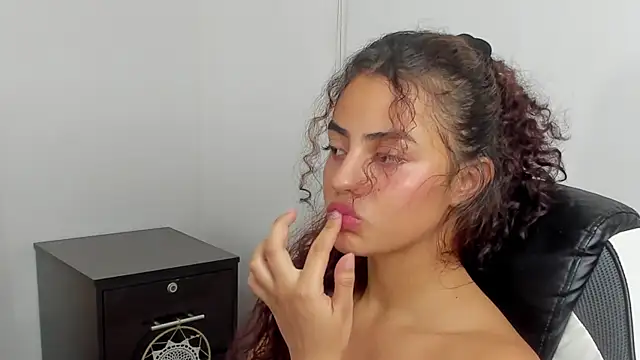 Snapshot of yaya23x chatting on 01/23/25, 06:24 yaya23x online show from 01/23/25, 06:24