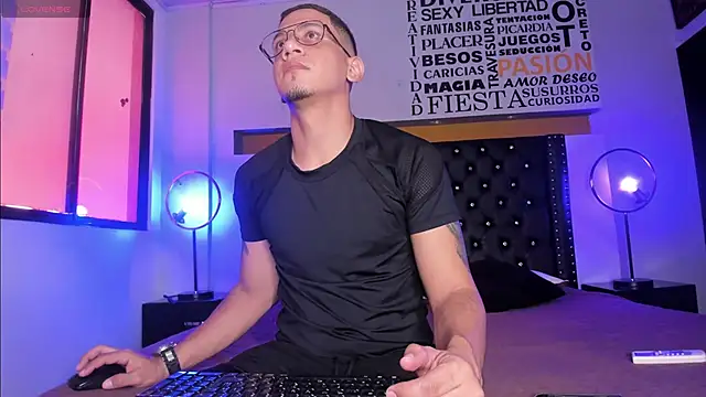 JoshMillerr  online show from 03/09/25, 07:37