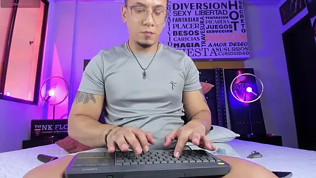JoshMillerr  online show from 05/06/26, 06:57