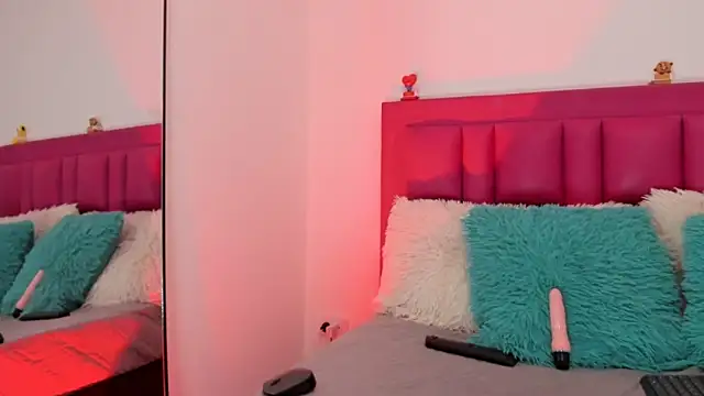 luna kyong online show from 12/11/24, 04:20