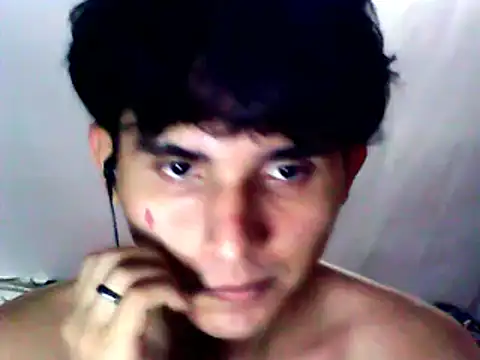 Snapshot of Charley_quin chatting on 02/16/25, 01:36 Charley quin online show from 02/16/25, 01:36