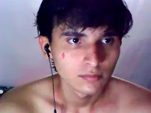 Snapshot of Charley_quin chatting on 02/18/25, 11:41 Charley quin online show from 02/18/25, 11:41