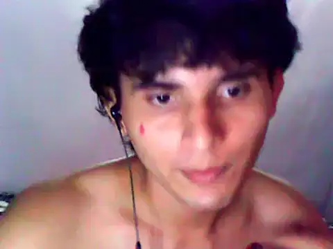 Snapshot of Charley_quin chatting on 02/19/25, 02:44 Charley quin online show from 02/19/25, 02:44