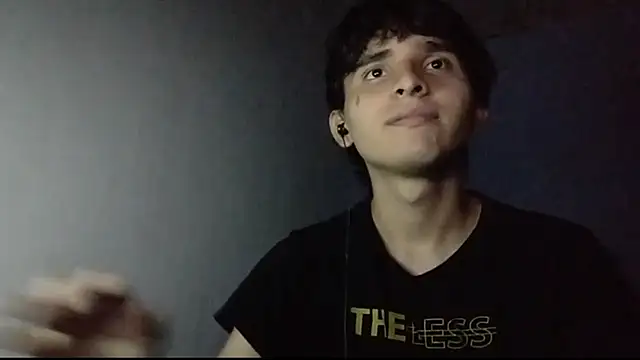 Snapshot of Charley_quin chatting on 03/13/25, 12:05 Charley quin online show from 03/13/25, 12:05