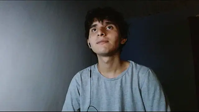 Snapshot of Charley_quin chatting on 03/15/25, 11:50 Charley quin online show from 03/15/25, 11:50