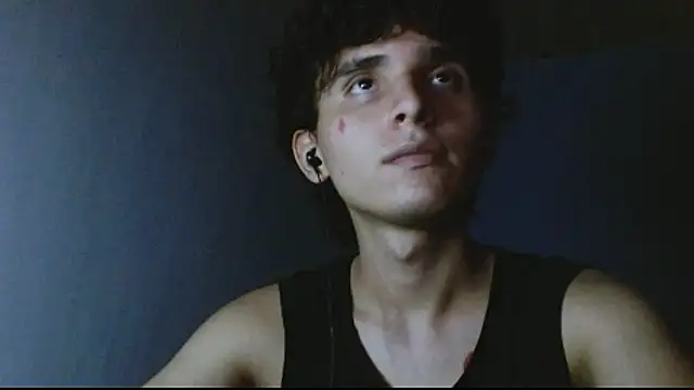 Snapshot of Charley_quin chatting on 03/18/25, 12:16 Charley quin online show from 03/18/25, 12:16