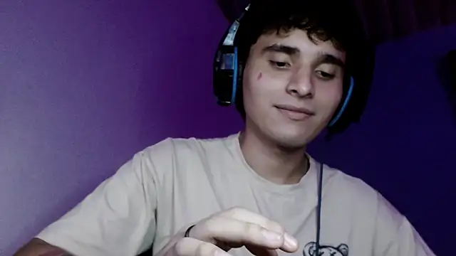 Snapshot of Charley_quin chatting on 09/09/25, 03:06 Charley quin online show from 09/09/25, 03:06