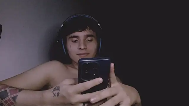 Snapshot of Charley_quin chatting on 09/12/25, 03:17 Charley quin online show from 09/12/25, 03:17