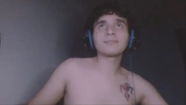 Snapshot of Charley_quin chatting on 09/13/25, 04:12 Charley quin online show from 09/13/25, 04:12