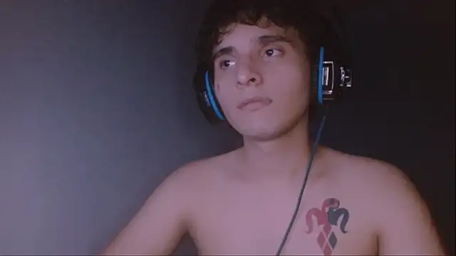 Snapshot of Charley_quin chatting on 09/14/25, 03:49 Charley quin online show from 09/14/25, 03:49