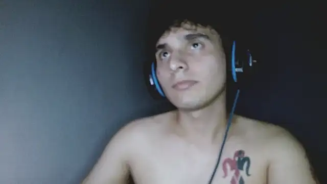 Snapshot of Charley_quin chatting on 09/24/25, 03:21 Charley quin online show from 09/24/25, 03:21