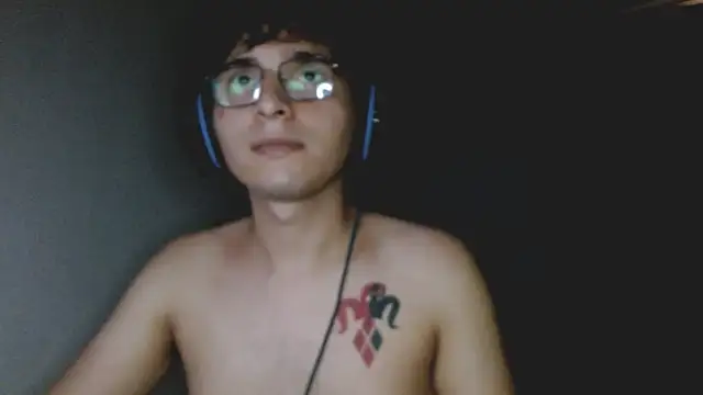 Snapshot of Charley_quin chatting on 09/27/25, 02:38 Charley quin online show from 09/27/25, 02:38