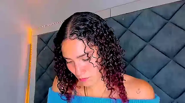 Nellyhills online show from 02/01/25, 08:26