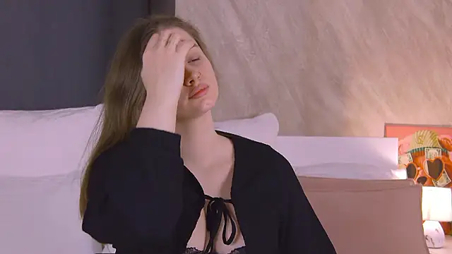 EllieHayes online show from 03/09/26, 08:35