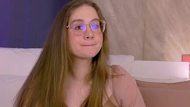 EllieHayes online show from 06/22/26, 07:00